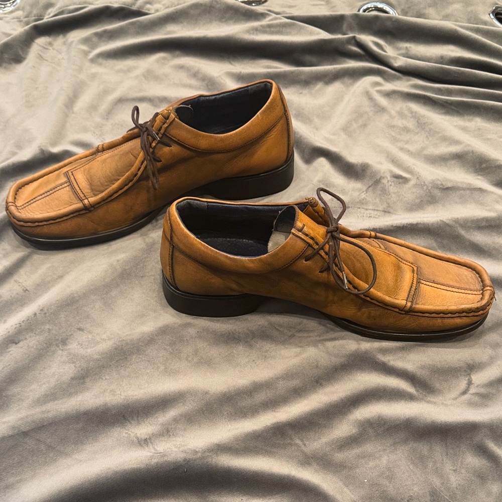 Ben Sherman Brown Leather Loafers - Picture 3 of 7